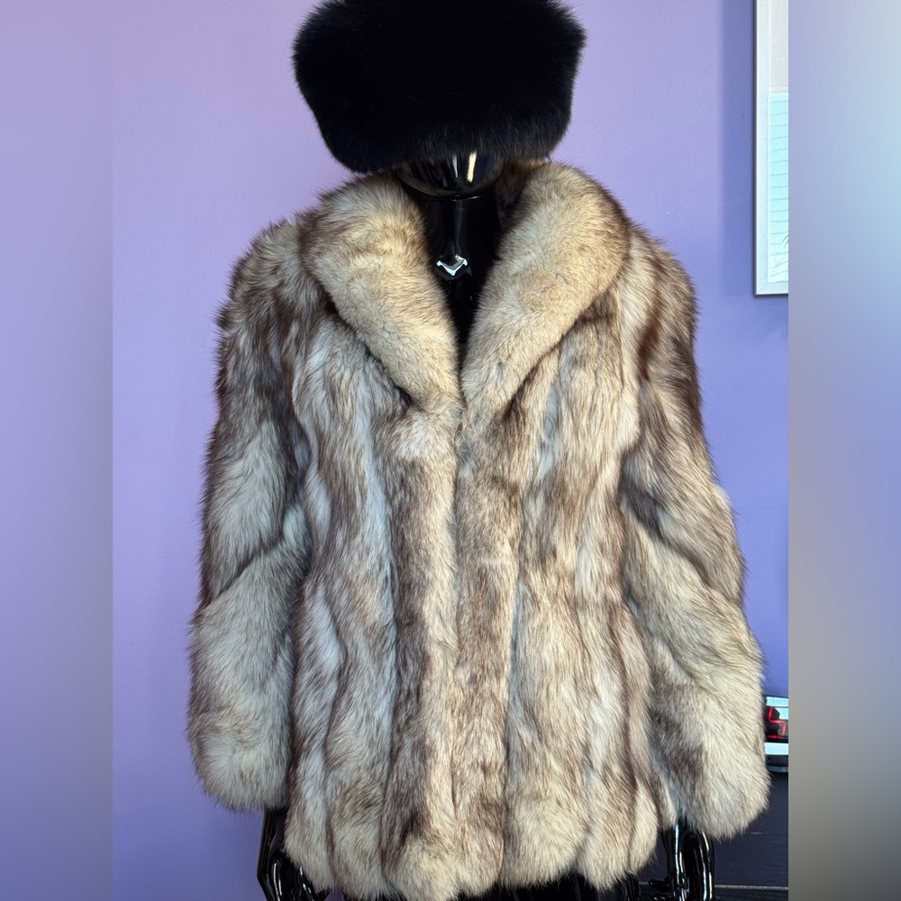 Gayfers Blue Fox Fur Coat in silver beige